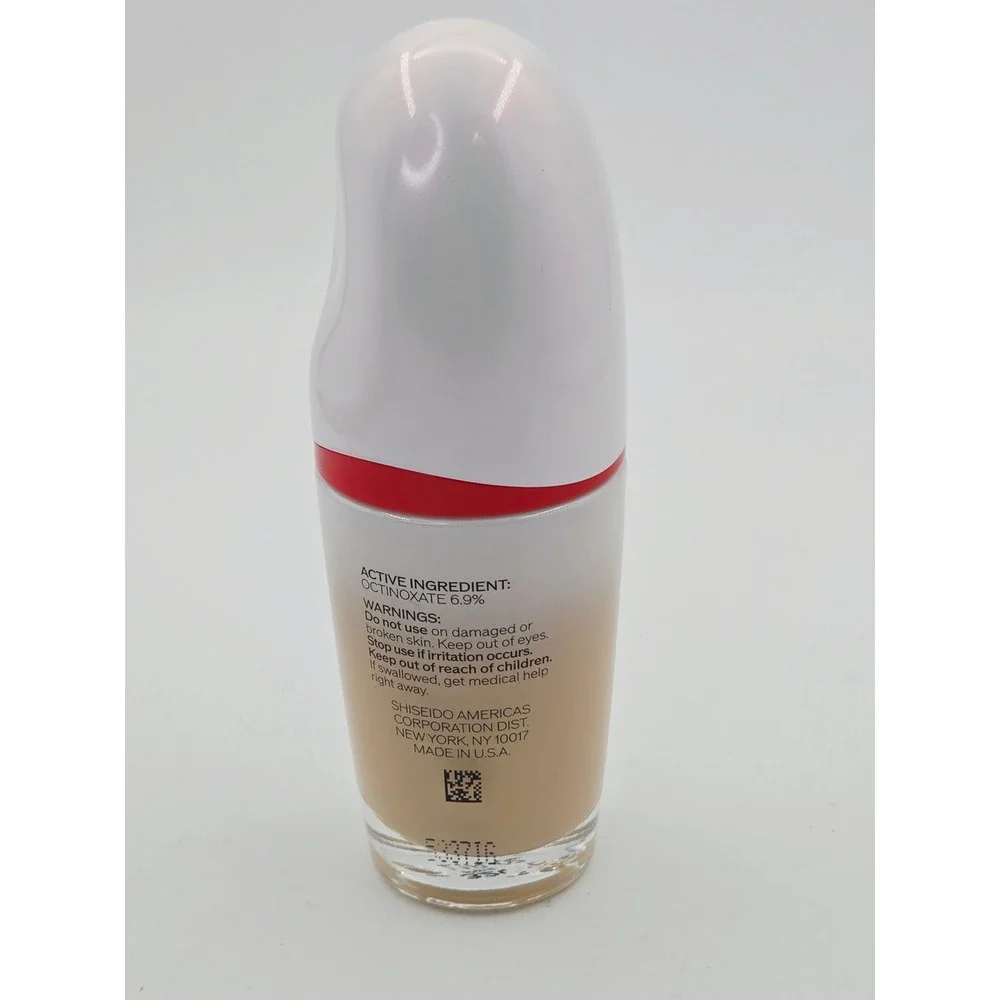 Shiseido Revitalessence Skin Glow Foundation SPF 30 320 Pine 1oz 30ml